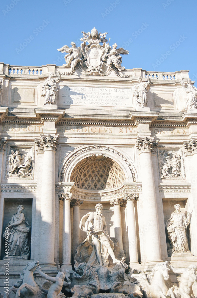 Fontana di Trevi in Roma | Europe Travel Photography