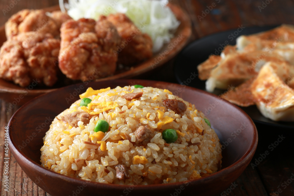 チャーハンと餃子と唐揚げ