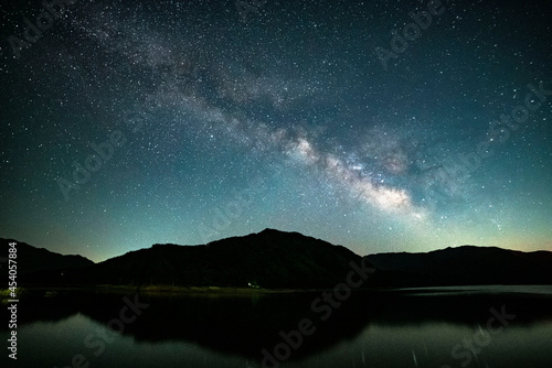 밤하늘의 뜬 은하수