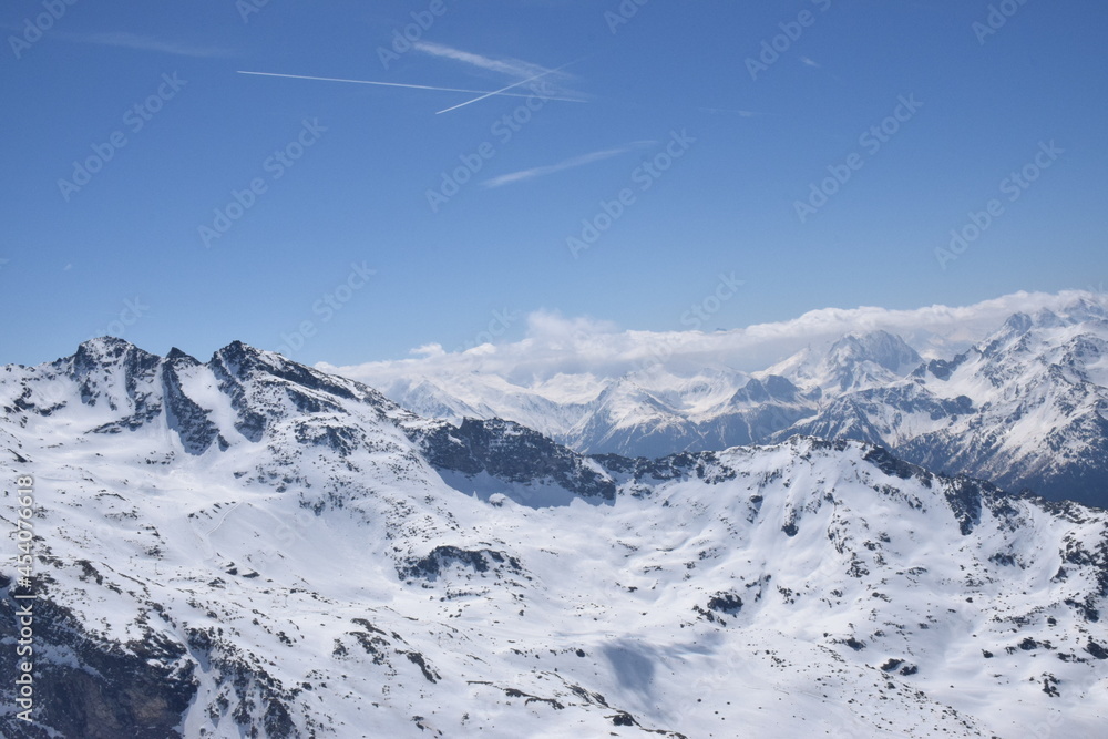 Scenic Cloudy Snow Mountain View France Val Thorens