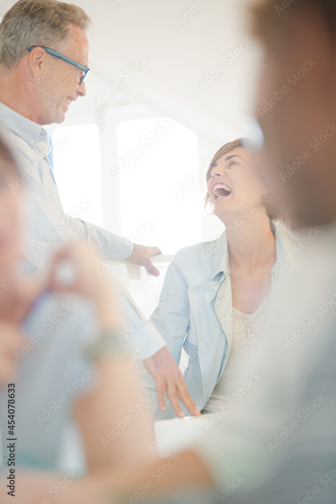 Obraz premium Portrait of talking office workers