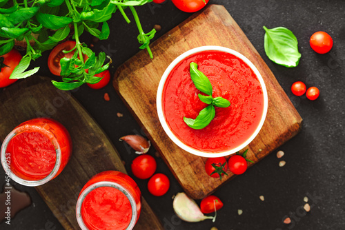 Tomato passata with basilium and garlic.