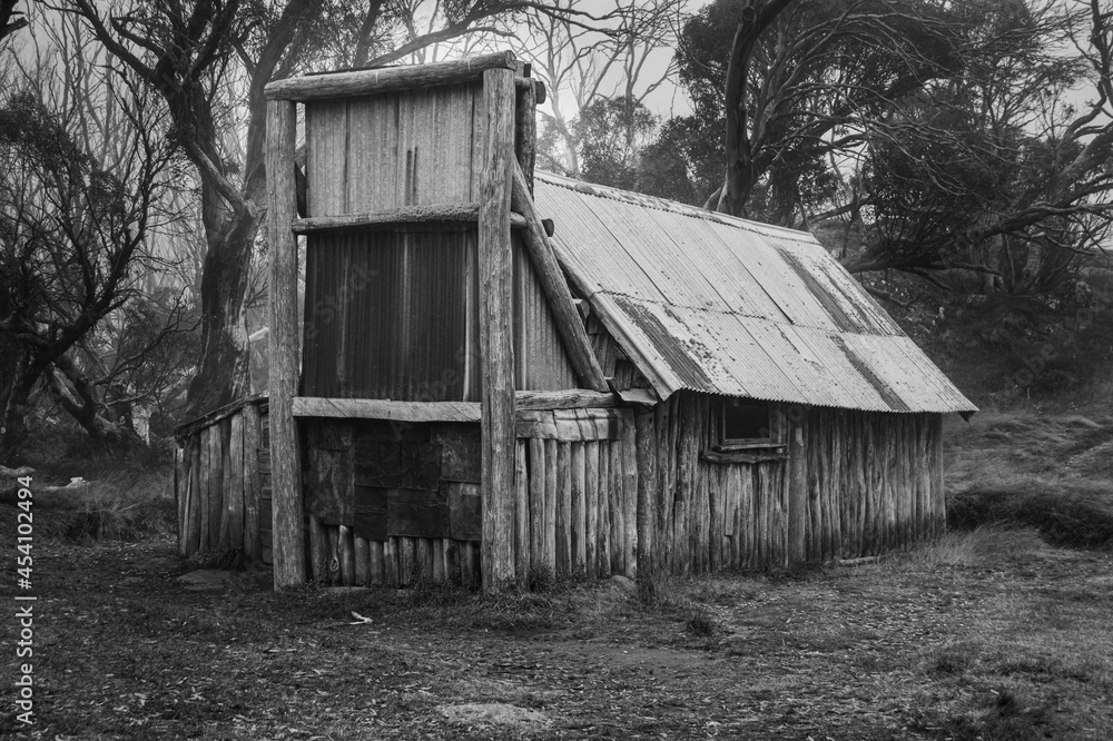 Obraz premium Historic Mountain Hut