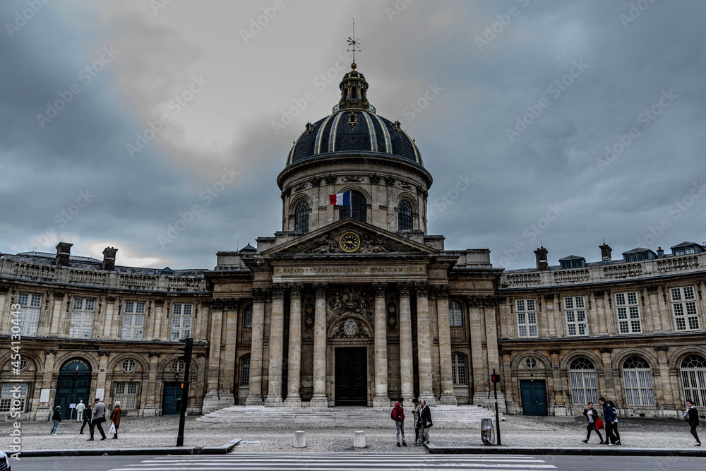 Prédio histórico em Paris, França