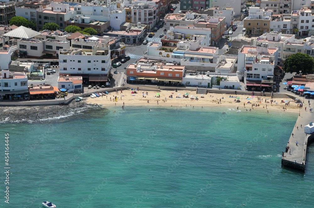 Fotografía aérea de la costa de Corralejo  en la isla de Fuerteventura, Canarias