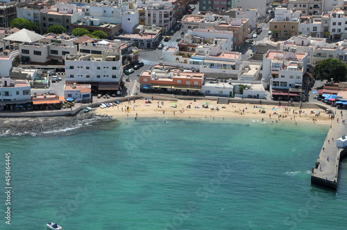 Fotografía aérea de la costa de Corralejo en la isla de Fuerteventura, Canarias