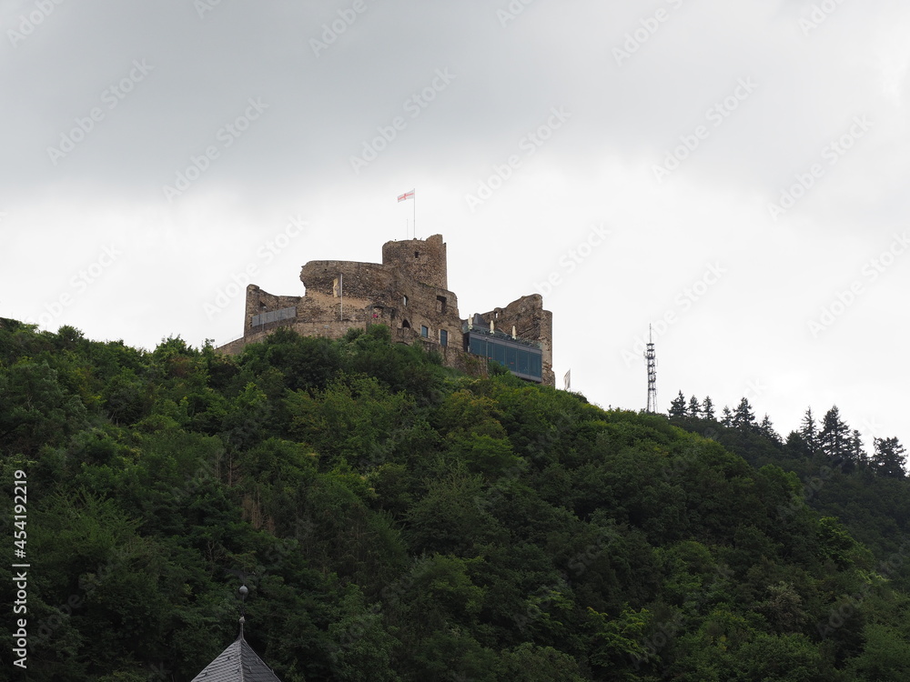 Burgruine Landshut über Bernkastel-Kues Burgruine Landshut über Bernkastel-Kues