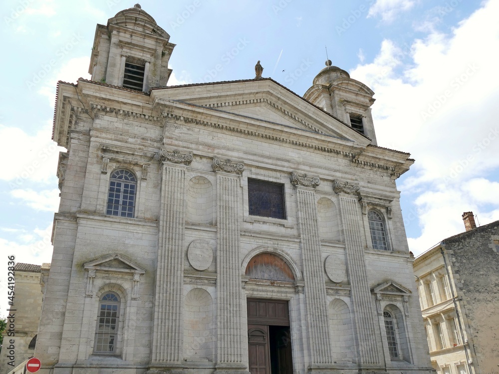 Façade de l’église Saint-Nicolas de Nérac