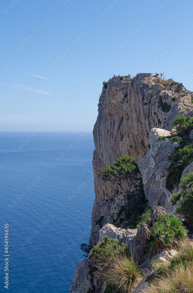 High cliffs 