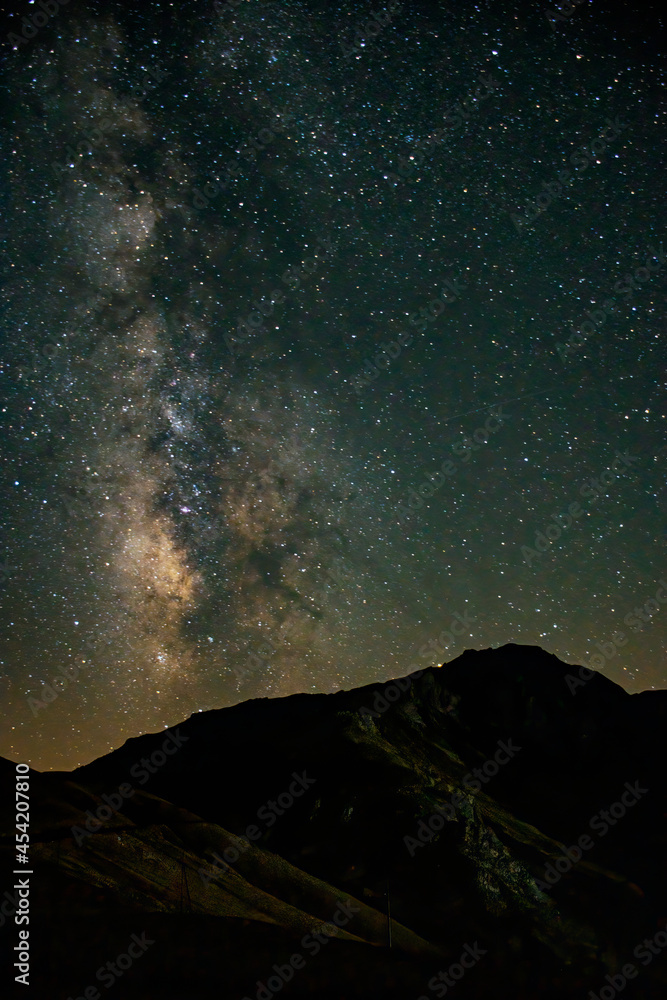 night sky with stars in mountain