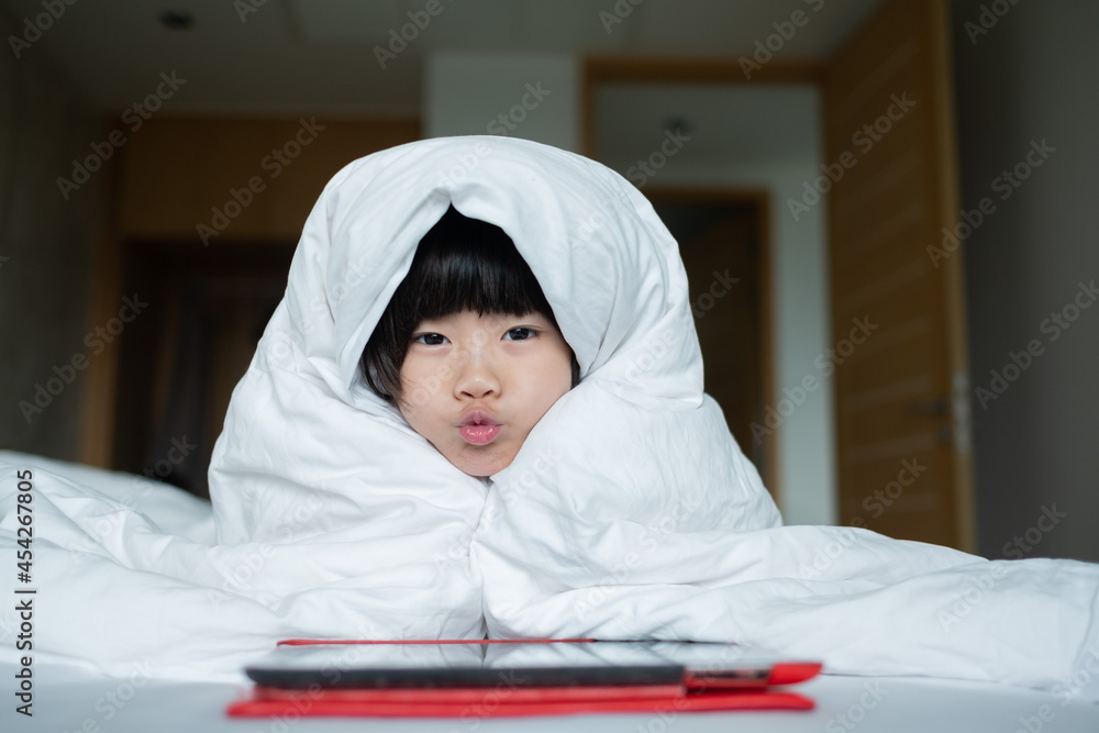 kid is addicted to tablet, little girl playing smartphone, kid use telephone, watching cartoon
kid is addicted to tablet, little girl playing smartphone, kid use telephone, watching cartoon