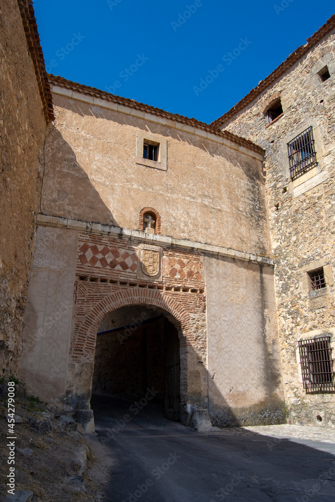 Puerta de la Villa del municipio de Pedraza