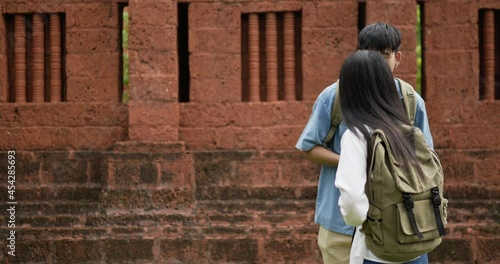 Wallpaper Mural Man chatting to beautiful woman asking for phone number Torontodigital.ca