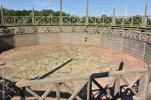 Teilrekontruktion der Gladiatorenschule Carnuntum nächst der Zivilstadt, Petronell, Österreich, 15.06.2021 photo