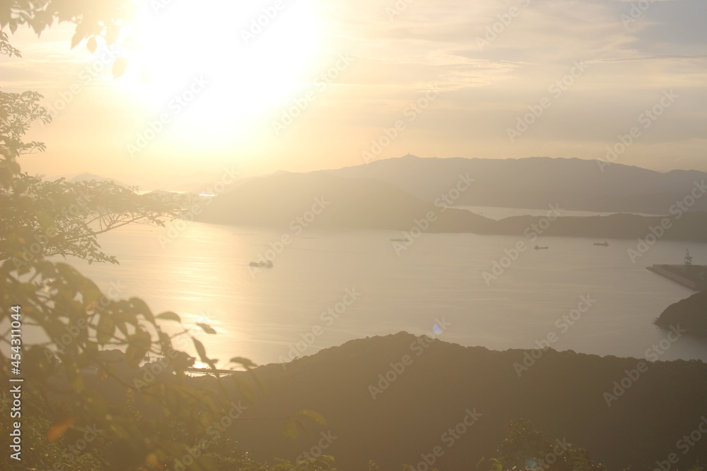 日本の自然と瀬戸内海の夕日