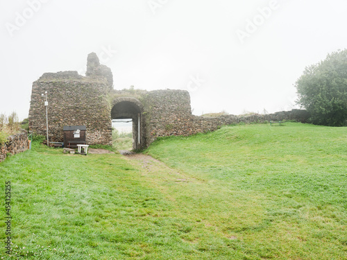 Main entrance into rest of ruin of stronghold  Lichnice photo