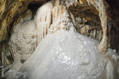 Italy Lucca Garfagnana Trimpello, exploration of natural cave excavated by Underwrane River © Roberto