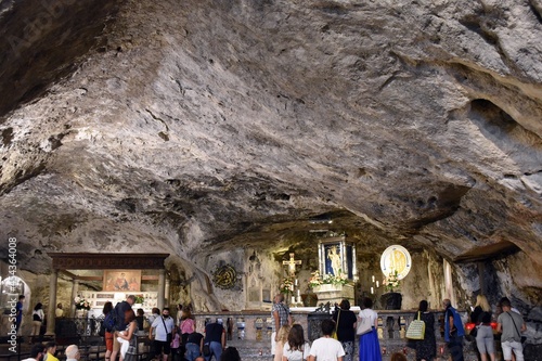 Tableau sur toile Monte Sant'Angelo (Foggia) - Santuario di San Michele Arcangelo