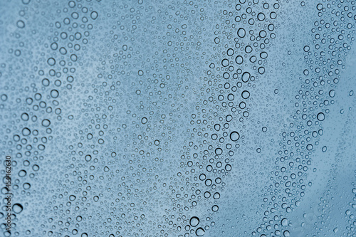 車の塗装にはじかれた水滴 ワックス 洗車 雨