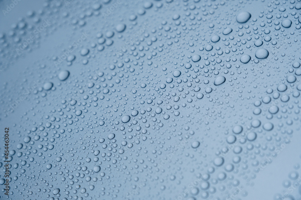 車の塗装にはじかれた水滴 ワックス 雨 車の塗装にはじかれた水滴 ワックス 雨