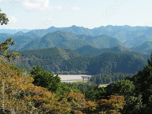 山から見下ろした大斎原の景色（和歌山県田辺市本宮町熊野本宮大社旧社地）