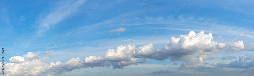 white cloud, long format can use banner, background, wallpaper.