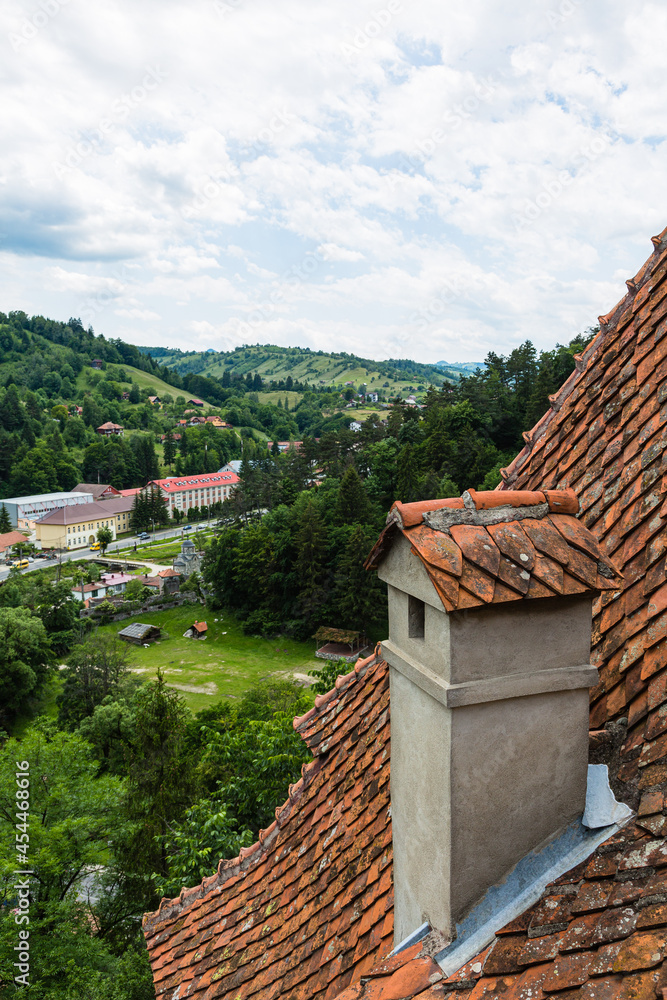 ルーマニア　トランシルヴァニア地方にあるドラキュラ城のモデルになったブラン城から見える風景