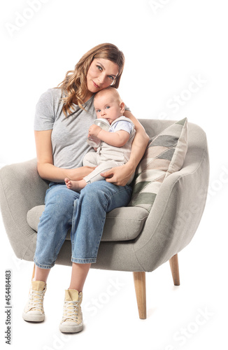 Young mother giving water t...