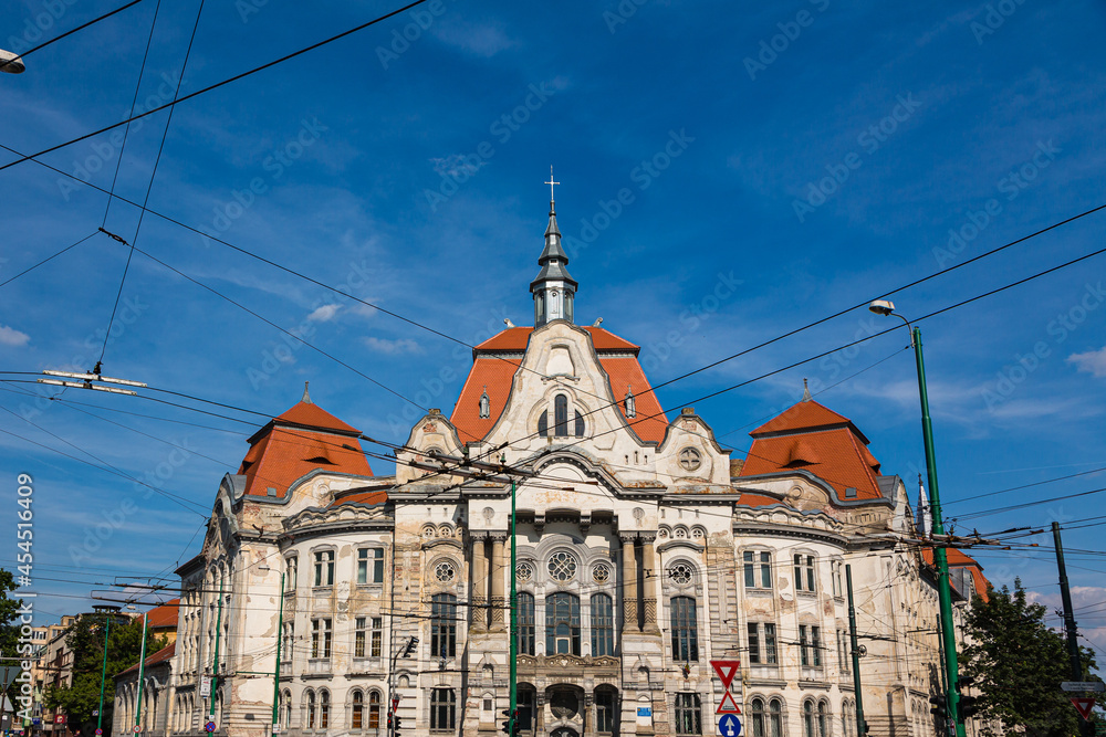 Obraz premium ルーマニア トランシルヴァニア地方のティミショアラの旧市街にある高校