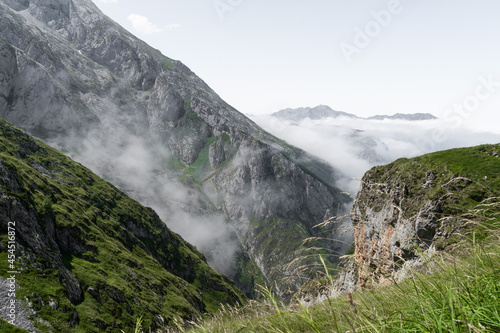 paisaje montaña picos de europa © Robin