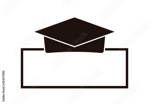 Icono negro de gorro de graduación en fondo blanco con recuadro.