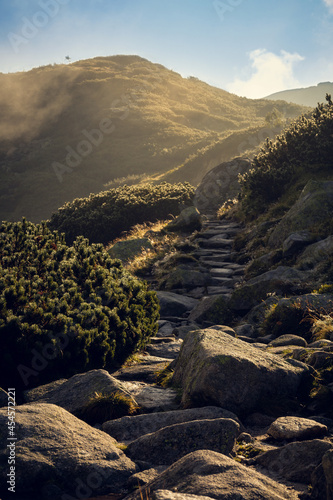 Fototapeta Naklejka Na Ścianę i Meble -  Dolina Pięciu Stawów Polskich