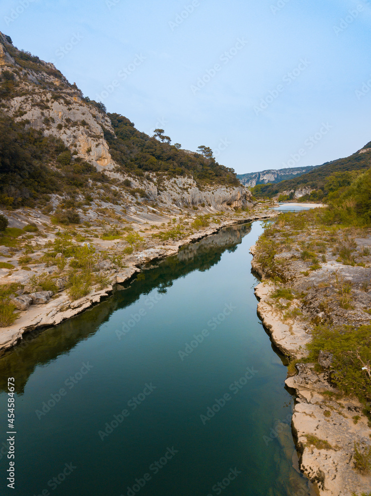 Obraz premium Gardon river through canyon in Provenve, France