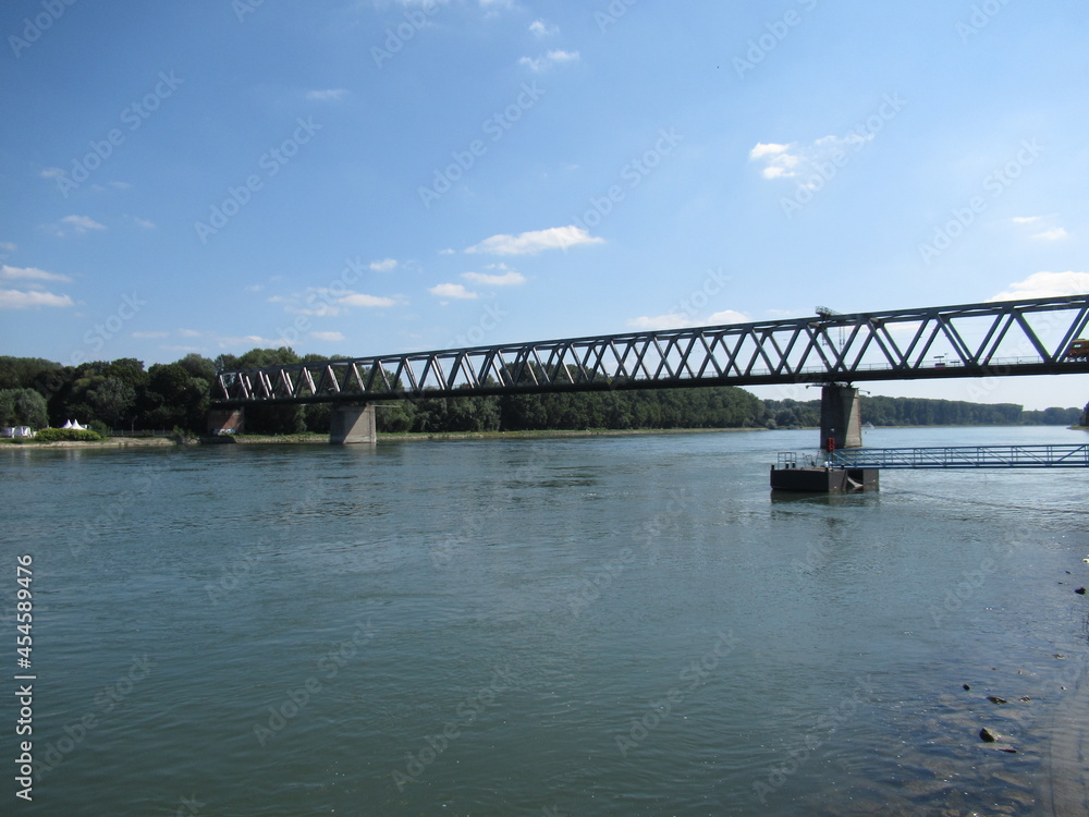 Eisenbahnbrücke über den Rhein bei Germersheim