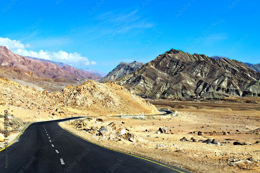 India, the Himalayas, Ladakh, mountain road, the pass