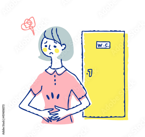 困った顔でトイレから出てきた女性