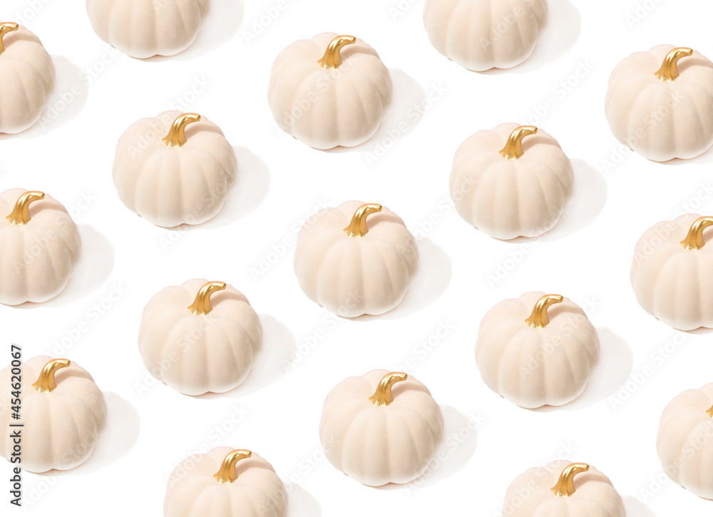 Fototapeta premium Creative pattern for Halloween with pink pumpkins.