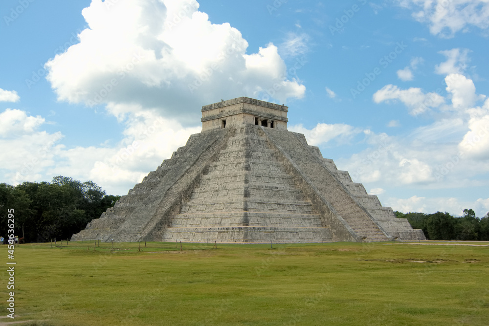Pyramid of Chichen Itza, Mexico