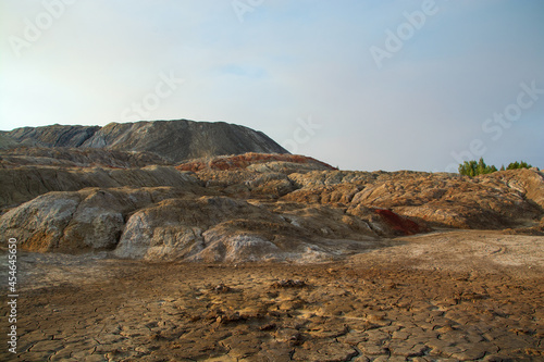 Obraz na plátně The clay quarry resembles a cosmic landscape