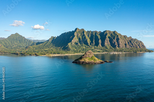 Mokoli'i island in Oahu, Hawaii, with the Ko'olau mountain range
