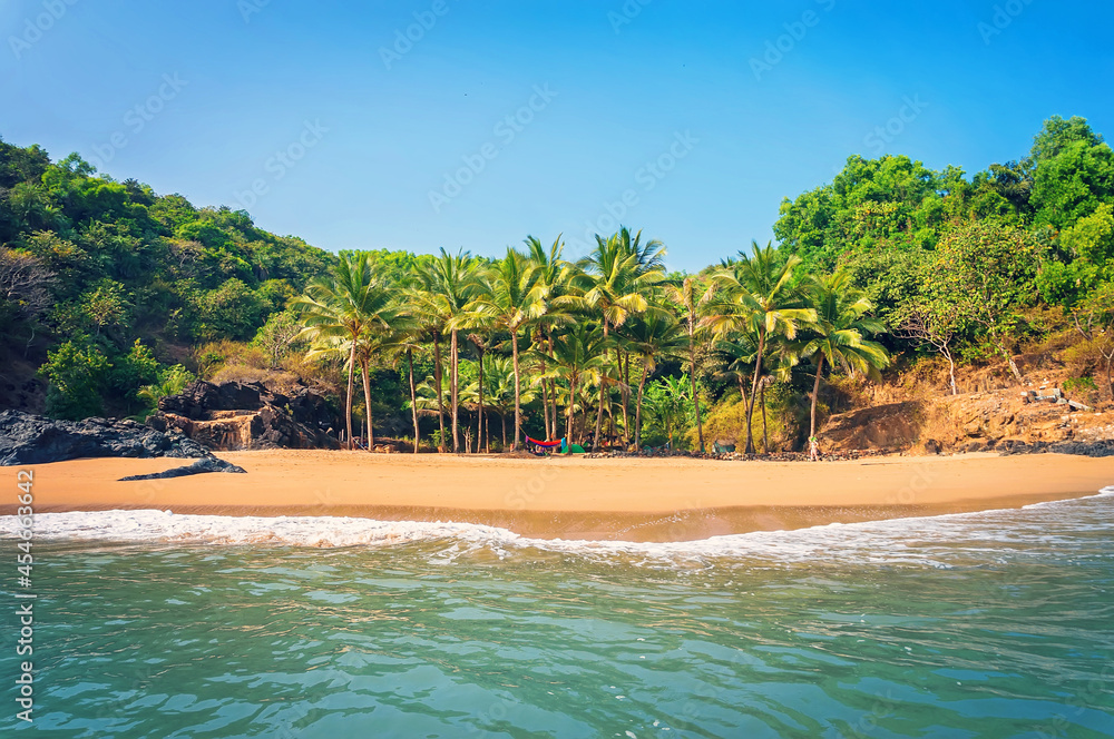 Paradise beach, Gokarna, beautiful seascape with empty beaches and clean sand - obrazy, fototapety, plakaty 