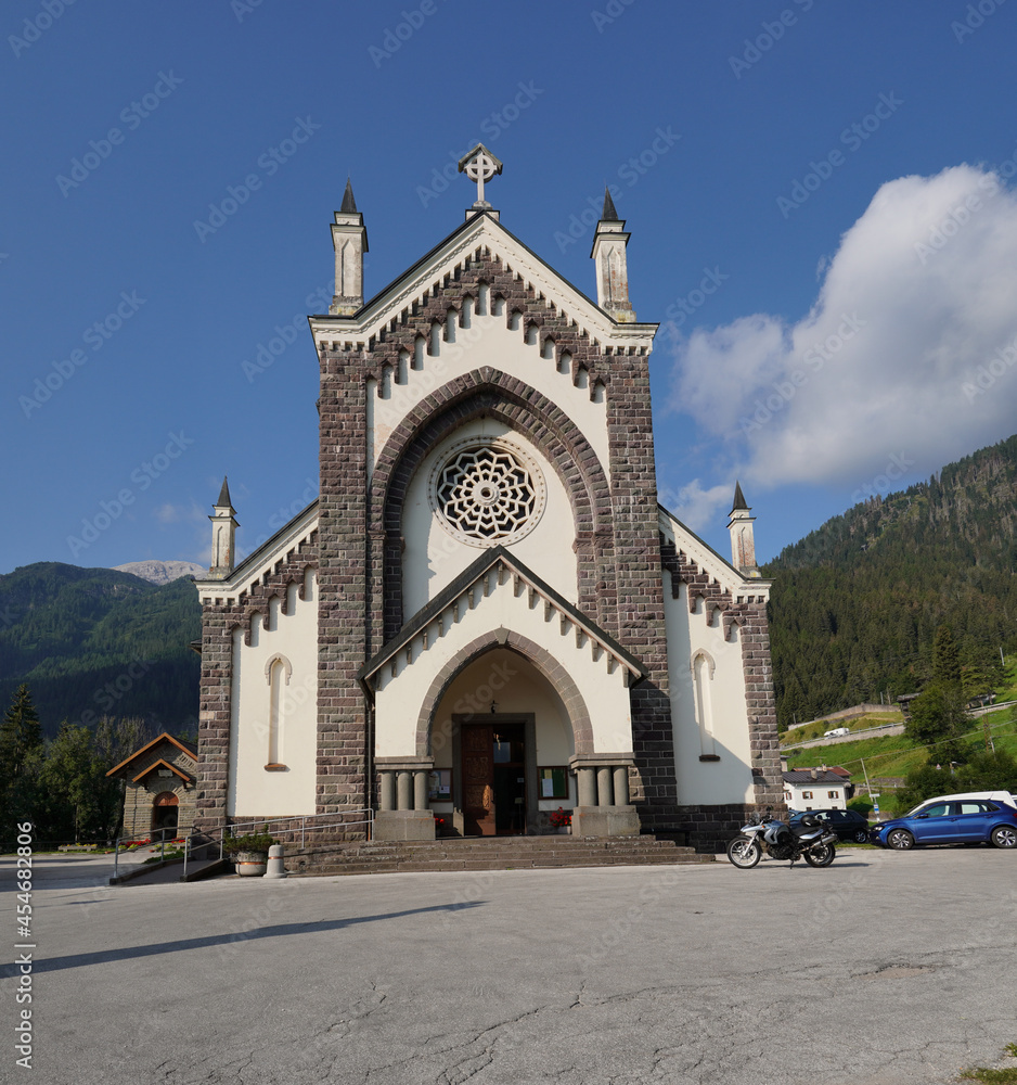 Obraz premium Am Passo San Pellegrino: Chiesa della Beata Vergine Immacolata