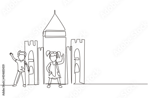 Single one line drawing kids with cardboard castle for school play. Cheerful children playing in castle made of cardboard boxes. Creative kid playing castle. Continuous line draw design graphic vector