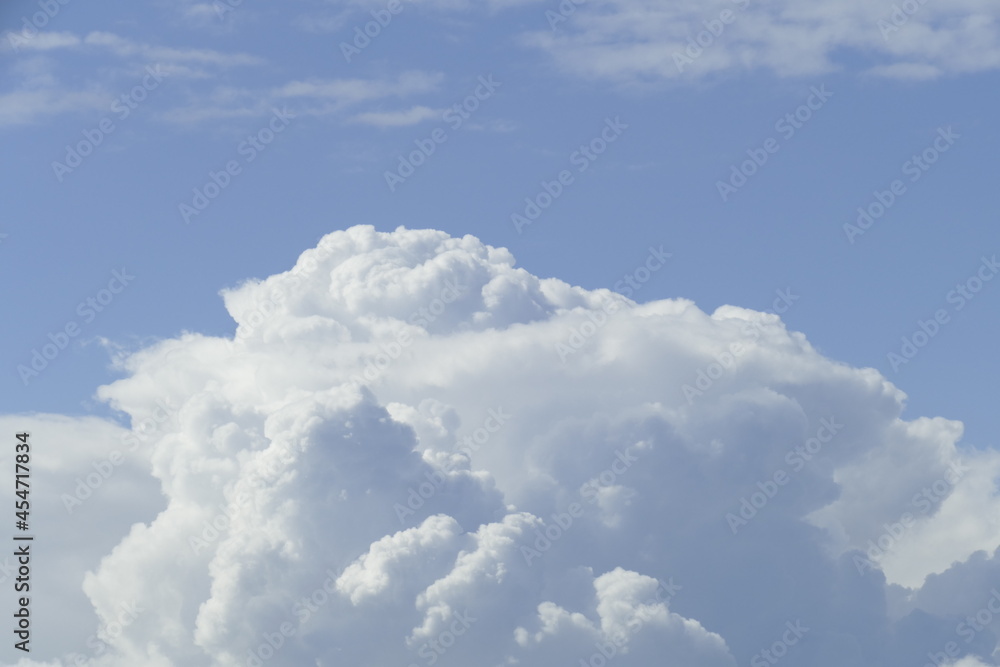 Naklejka premium Weisse Wolken, Blauer Himmel, Hintergrundbild, Deutschland, Europa