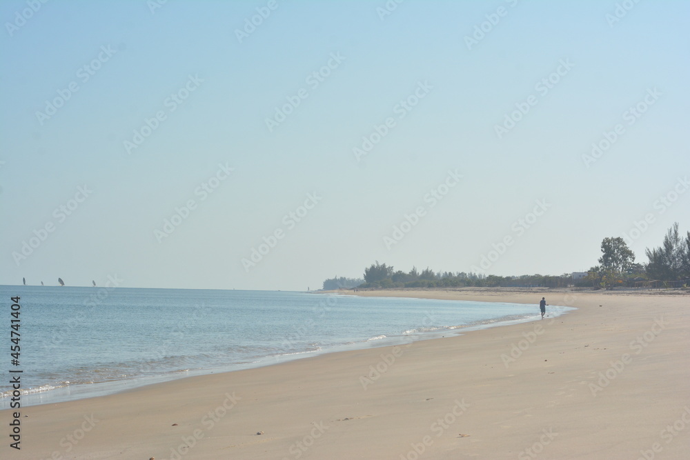 sur la plage de Maroala à Majunga sur la plage de Maroala à Majunga