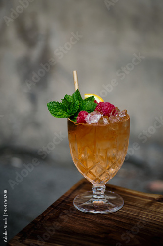 Fresh sherry cobler cocktail drink mint photo