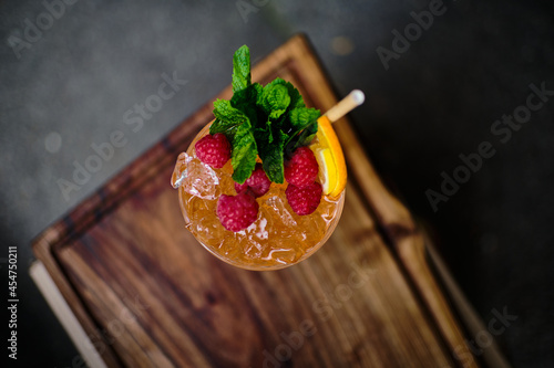 Fresh sherry cobler cocktail drink mint photo