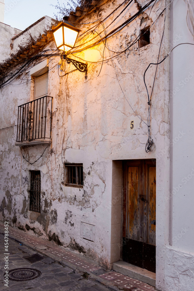Haciendo turismo por las calles de Tarifa en Cádiz España