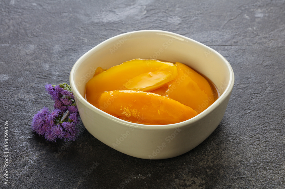 Sweet canned tropical fruit mango Sweet canned tropical fruit mango