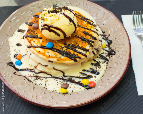 pancakes with chocolate